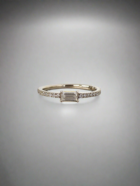 Engagement Ring - Dainty Baguette Moissanite Ring