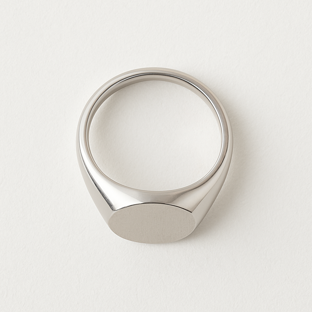 Signet Ring - Customisable Ladies Round Signet Ring – Perfect for Gifting