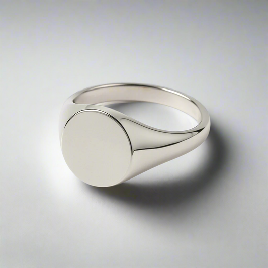 Signet Ring - Customisable Ladies Round Signet Ring – Perfect for Gifting